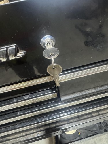 Universal tool box lock - universal,